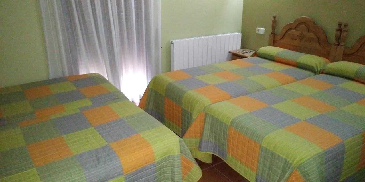 Hostal La Vega Peralejos Esterno foto